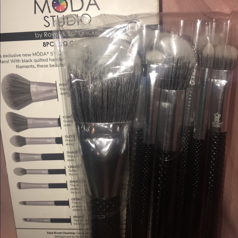 Moda Studio 8 pc Pro Glam Set